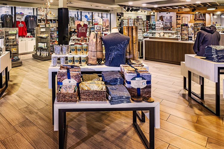 Shopping display at Lake Powell Resort Gift shop